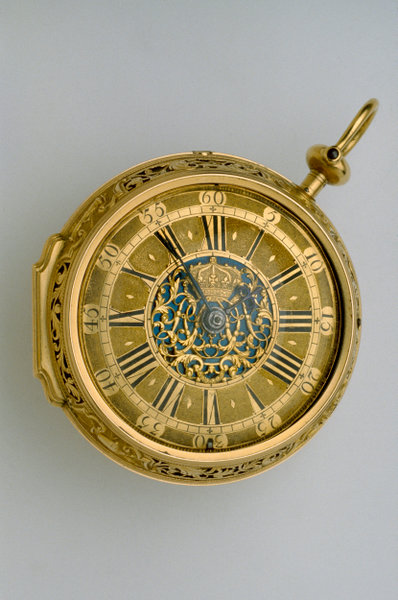 Ashmolean Museum Image Library | Gold pair-cased verge watch with